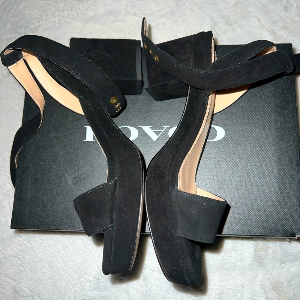 •Limited time sale!! Coach heels! Will ship with box